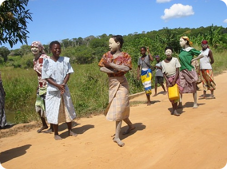 Makonde women